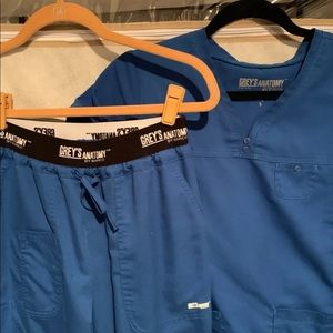 Greys Anatomy Scrub Set